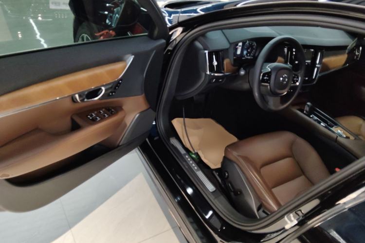 Used Volvo S90 2021 B5 Zhiyi Luxury Edition
