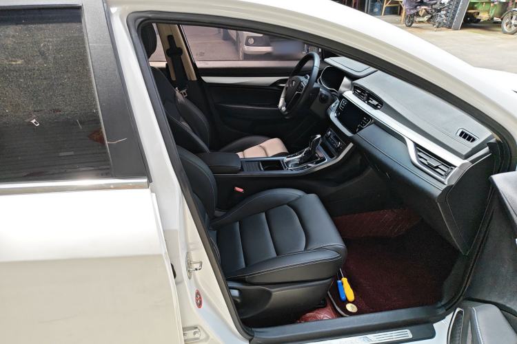 Used Geely Auto Emgrand 2018 1.5L CVT Upward Connect Edition Right Front Seat