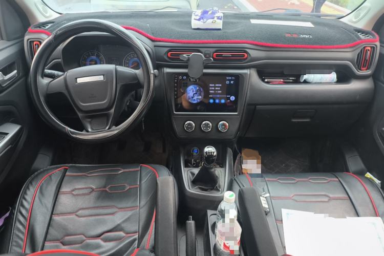 Used Dongfeng Fengon 380 2022 1.5L Comfort-Class Passenger Vehicle (Steel Spring) with 7 Seats Center Console