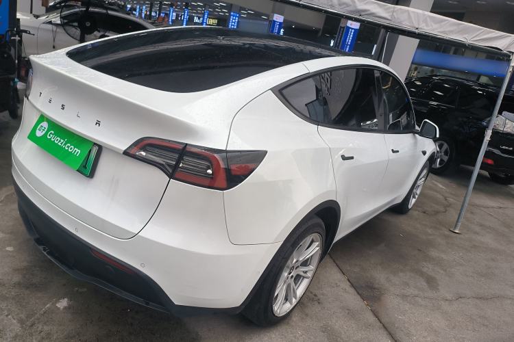 Used Tesla Model Y 2021 Long-Range All-Wheel-Drive Version