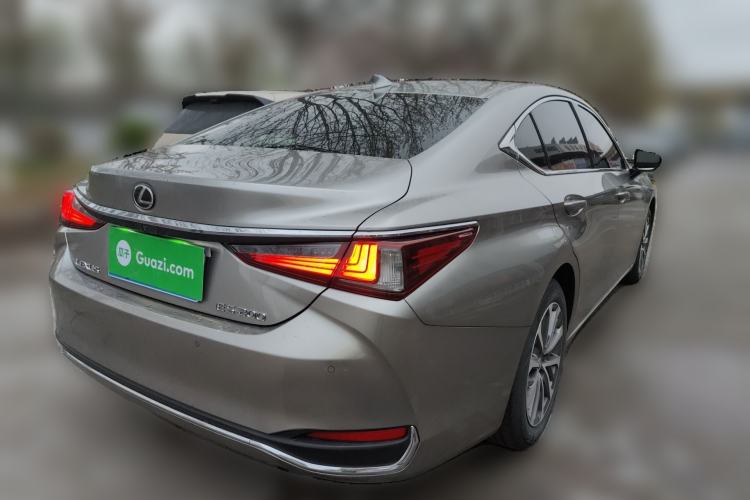 Used Lexus ES 2022 200 Excellence Edition Rear Right 45 Deg