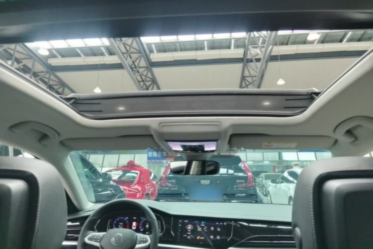 Used Volkswagen Passat 2025 Outstanding Model 380TSI Dragon Glory Edition
