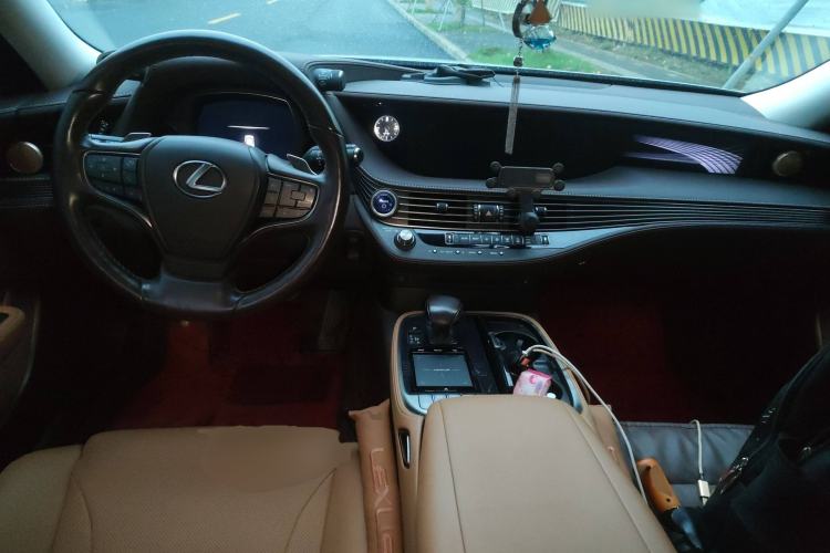 Used Lexus LS 2020 500h Excellence Edition China VI standard