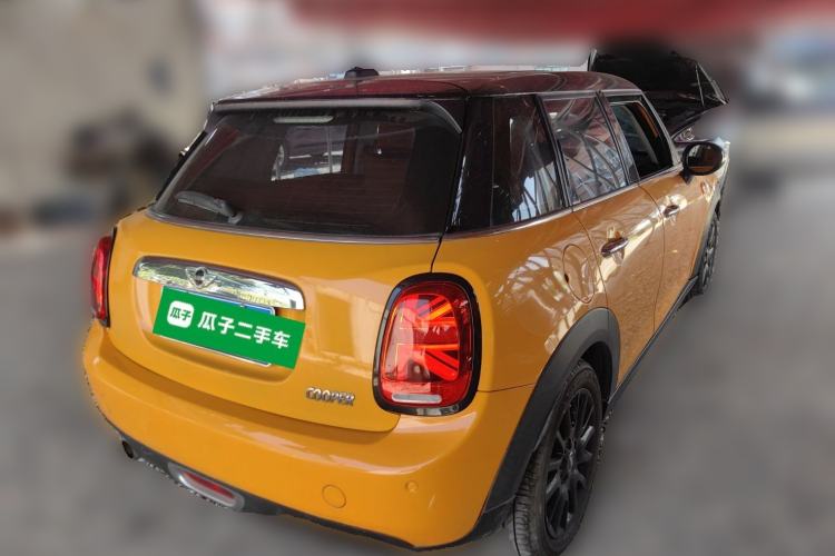 Used MINI 2015 1.5T COOPER Fun Five-Door Edition Rear Right 45 Deg