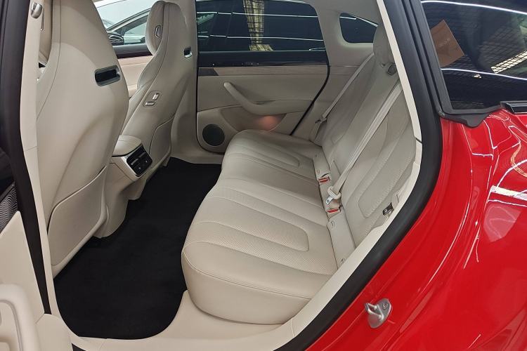 Used Hima Luxeed S7 2025 785 km Ultra