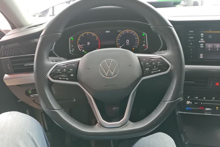 Used Volkswagen Passat 2023 Revised 330TSI Elite Edition Steering Wheel