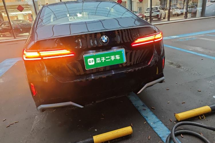 Used BMW 5 Series 2025 530Li Luxury Edition M Sport Package
