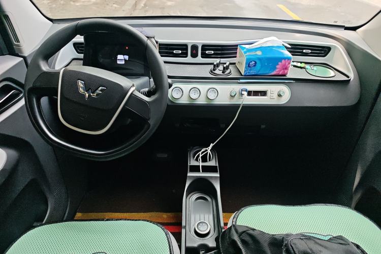 Used Wuling Hongguang MINIEV 2021 Macaron Fashion Model Lithium Iron Phosphate