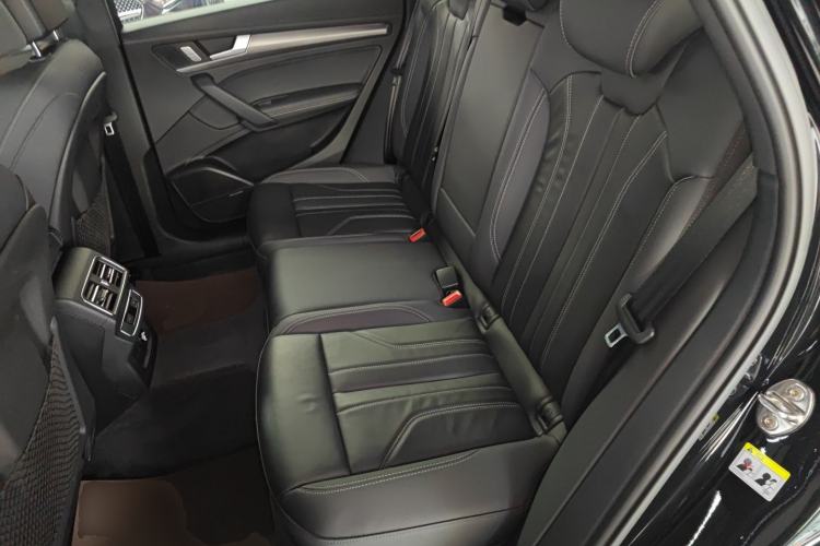 Used Audi Q5L 2024 45 TFSI Luxury Dynamic Model Left Rear Seat