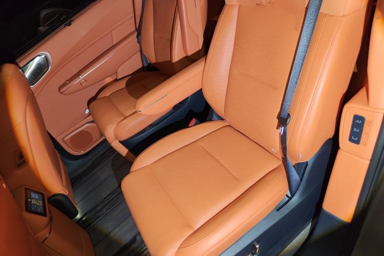 Used Lynk & Co 900 2025 2.0T Ultra Left Rear Seat