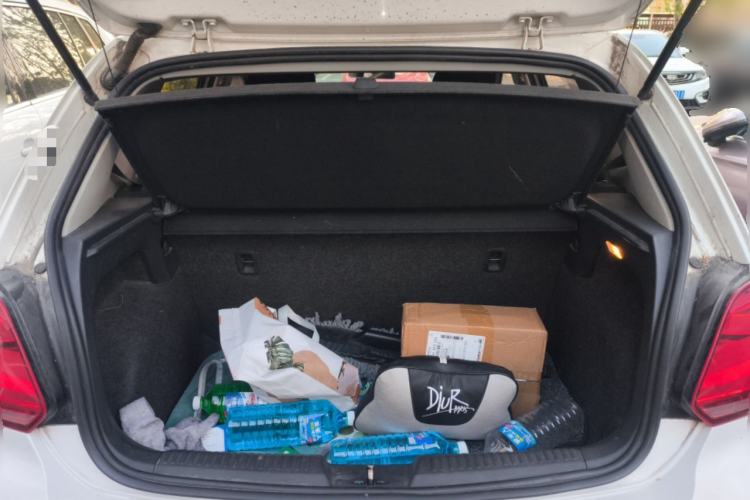 Used Volkswagen Polo 2016 1.4L Manual Fashion Model
