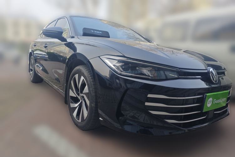 Used Volkswagen Passat 2025 Pro 380TSI Dragon Glory Edition Front Right 45 Deg