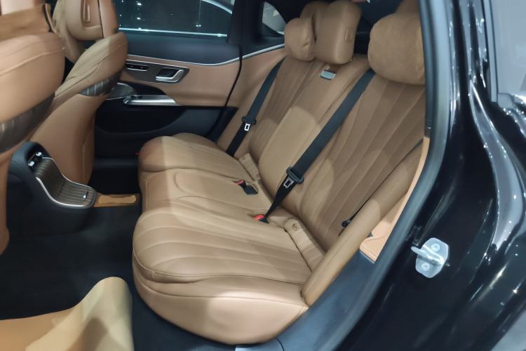 Used Mercedes-Benz E-Class 2024 Refresh E 300 L Stylish Edition
