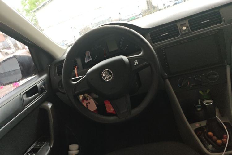 Used Skoda Rapid 2016 1.6L Automatic Front-Wheel Drive Model
