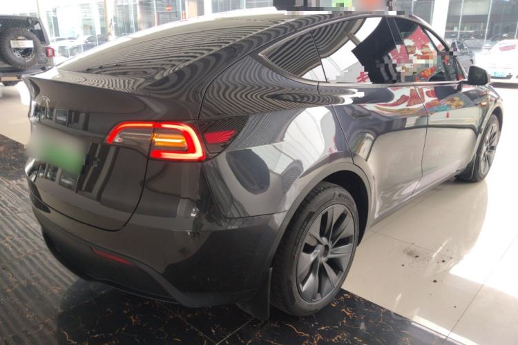 Used Tesla Model Y 2024 Long-Range All-Wheel-Drive Version
