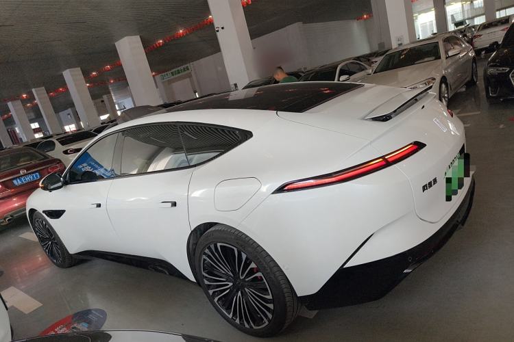 Used Avatr 12 2024 700 Three-Laser Rear-Wheel Drive Luxury Edition
