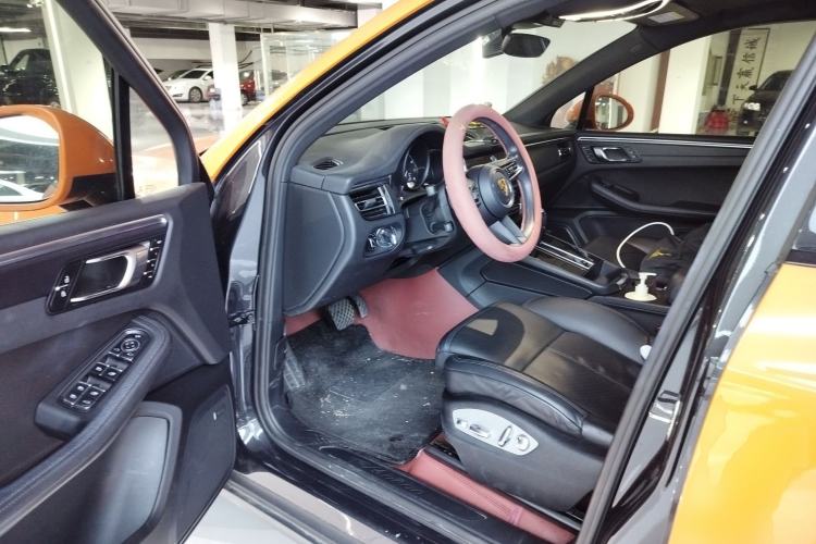 Used Porsche Macan 2023 Macan 2.0T
