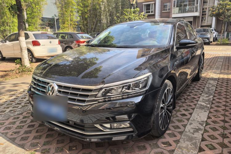 Used Volkswagen Passat 2016 3.0L V6 DSG Flagship Edition Exterior 1