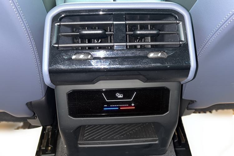 Used BMW i5 2024 eDrive 35L Luxury Model with M Sport Package
