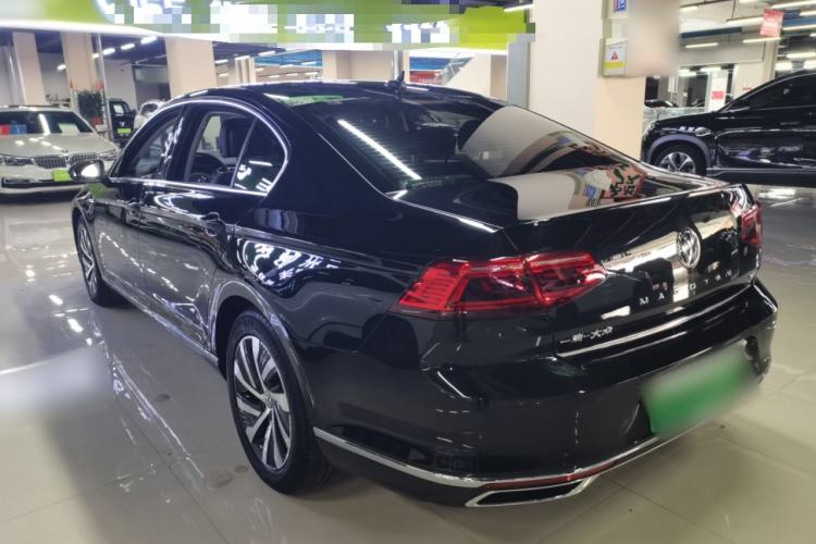 Used Volkswagen Magotan GTE Plug-in Hybrid 2020 GTE Luxury Model Exterior 2