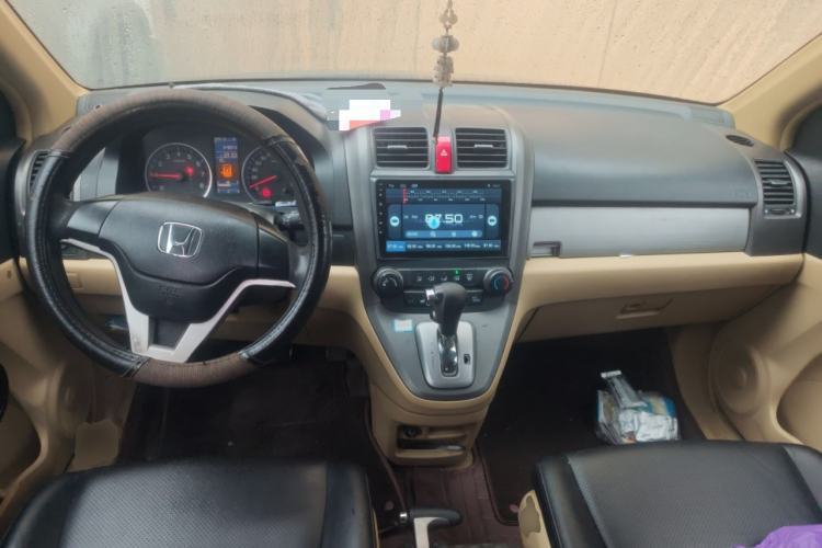 Used Honda CR-V 2010 2.0L Automatic Four-Wheel Drive Classic Edition Center Console