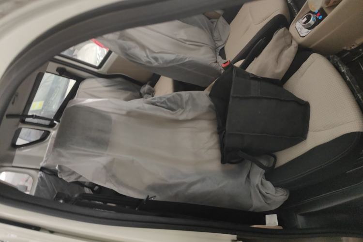 Used CHANGAN KUAYUE Xing V7 EV 2024 316 km Luxury Dual-Door Version 7 Seats Right Front Seat