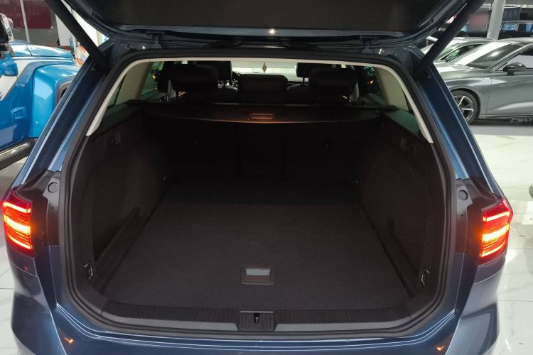 Used Volkswagen Variant 2018 380TSI Two-Wheel Drive Comfort Edition
