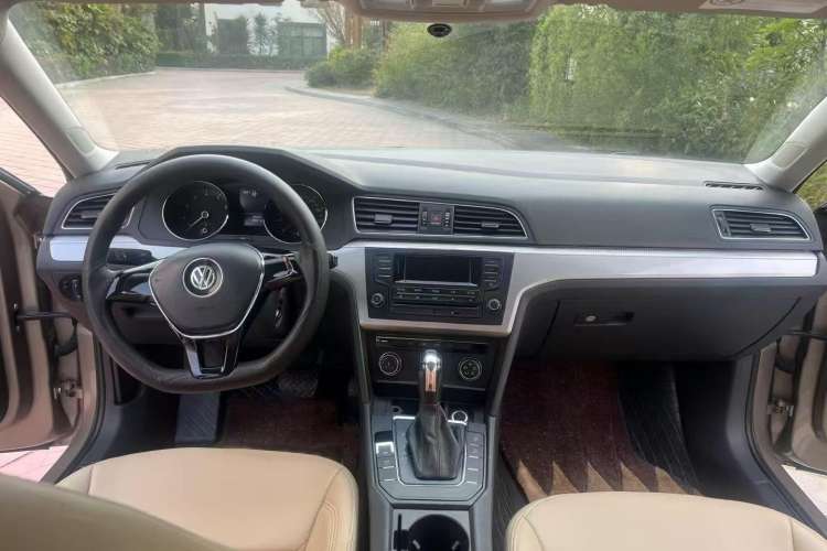 Used Volkswagen Lamando 2017 230TSI DSG Fashion Edition