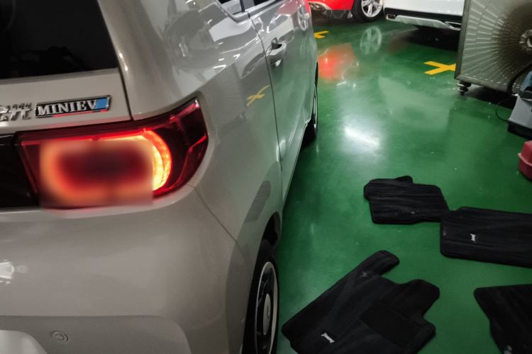 Used Wuling Hongguang MINIEV 2022 Macaron Premium Model – Lithium Iron Phosphate
