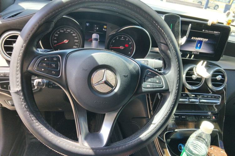Used Mercedes-Benz GLC 2019 GLC 260 L 4MATIC Luxury Model Steering Wheel