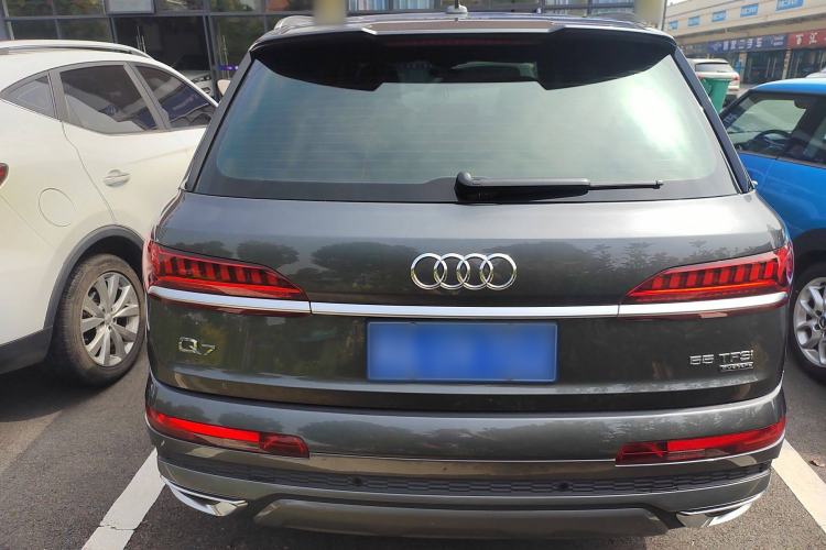 Used Audi Q7 2020 55 TFSI quattro S line sports model