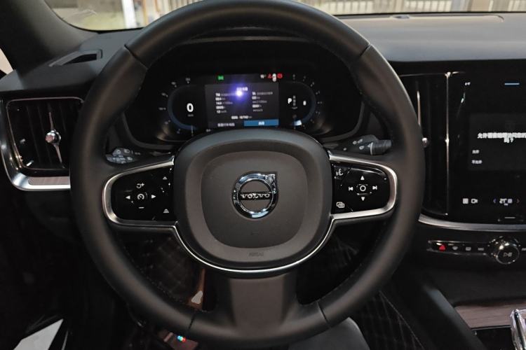 Used Volvo S60 2023 B4 Zhiyuan Luxury Edition

