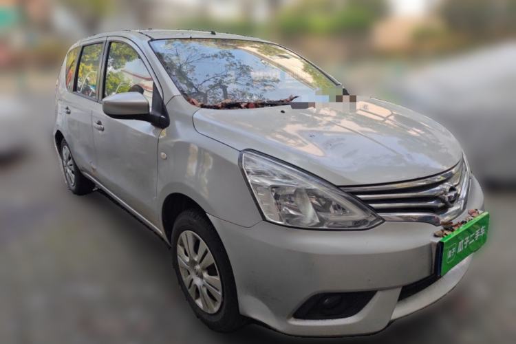 Used Nissan Livina 2013 1.6XE Manual Comfort Edition Front Right 45 Deg