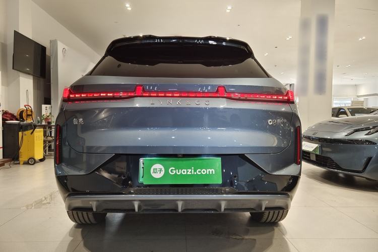 Used Lynk & Co 08 EM-P 2023 220km All-Wheel-Drive Performance Halo
