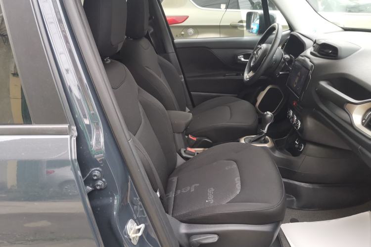 Used Jeep Renegade 2017 180T Automatic High-Energy Version