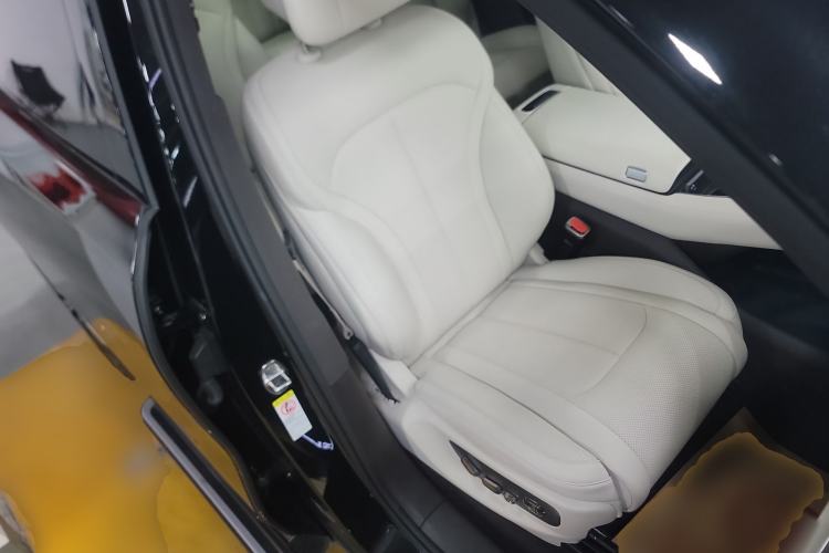 Used Denza N9 2025 Prestige Version
