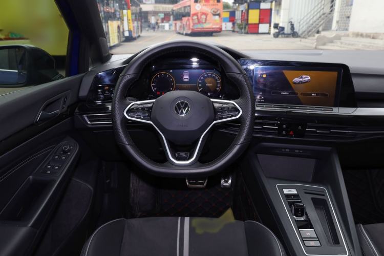 Used Volkswagen Golf 2021 280TSI DSG R-Line Interior 9