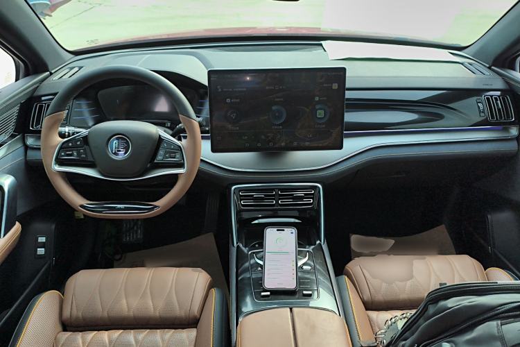 Used BYD Tang New Energy 2021 DM 2.0T Four-Wheel Drive High-Performance Flagship Model Center Console