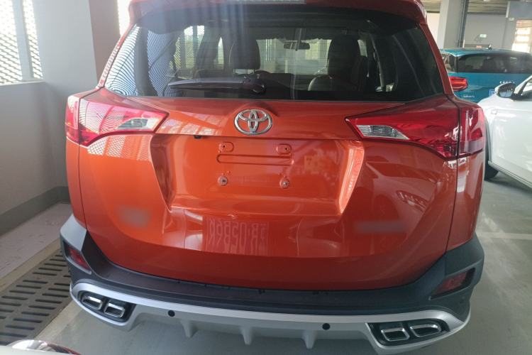 Used Toyota RAV4 2015 2.0L CVT Two-Wheel Drive Fashion Edition