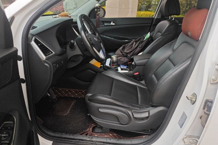 Used Hyundai Tucson 2015 1.6T Dual-Clutch Two-Wheel-Drive Smart Model
