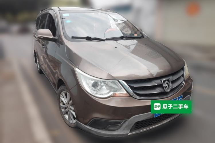 Used Baojun 730 2014 1.5L manual standard trim 7 seats
