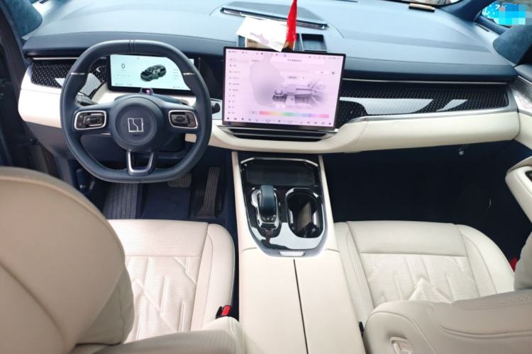 Used Zeekr 009 2024 7-Seater Walk-Through Version Four-Wheel Drive 108 kWh
