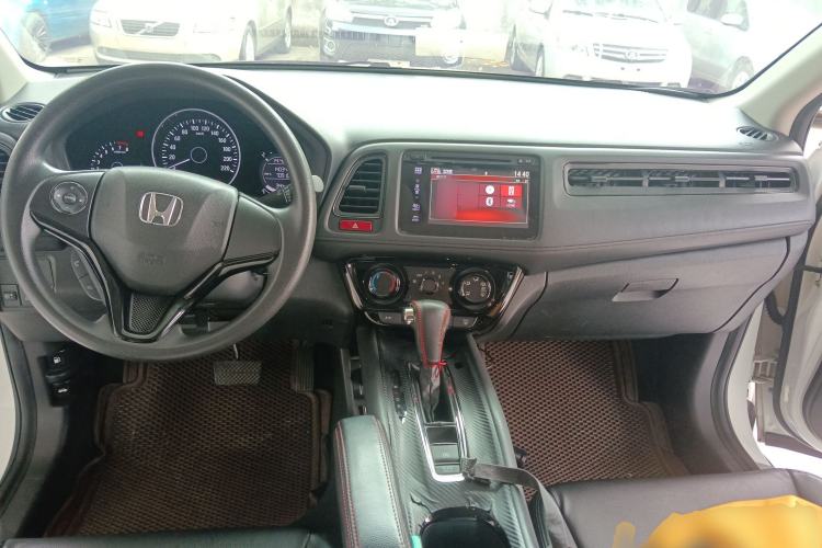 Used Honda Vezel 2015 1.5L CVT two-wheel drive Comfort trim Center Console