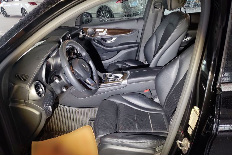 Used Mercedes-Benz GLC 2017 GLC 260 4MATIC Luxury Model