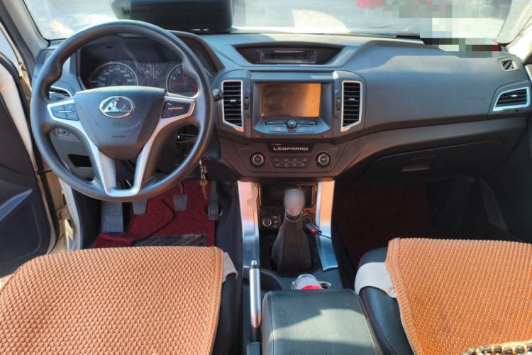 Used Leopaard Q6 2015 2.4L Manual 4x4 Excellence Edition
