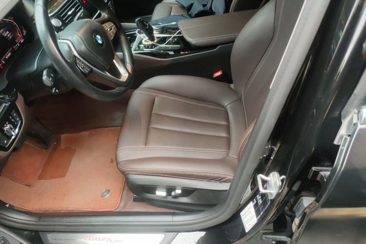 Used BMW 5 Series 2020 525Li Luxury Package Left Front Seat