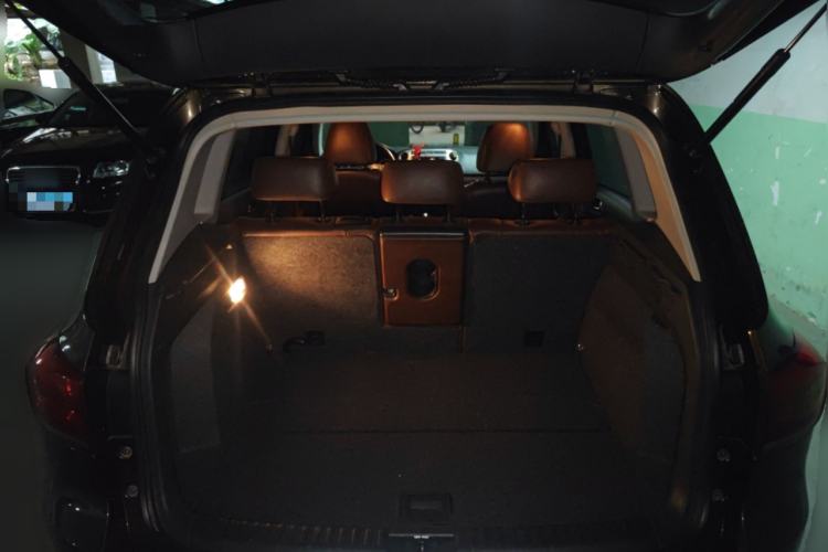 Used Volkswagen Tiguan 2015 1.8TSI Automatic Two-Wheel Drive Luxury Model Trunk