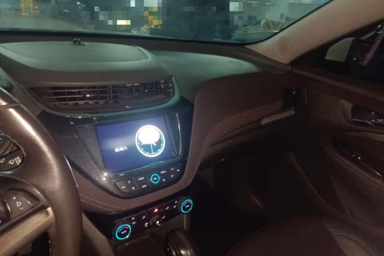 Used Chevrolet Malibu 2016 1.6T Automatic Luxury Edition Audio And AC Panel