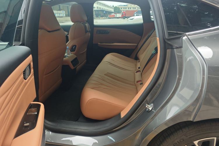 Used Geely Galaxy 8 2025 130km EM-i Prestige Edition
