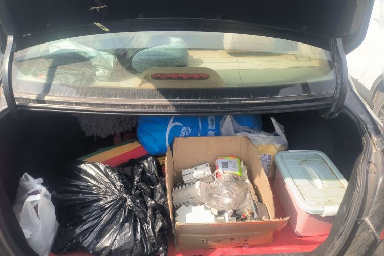 Used Buick Excelle 2011 1.6 LE-MT Trunk